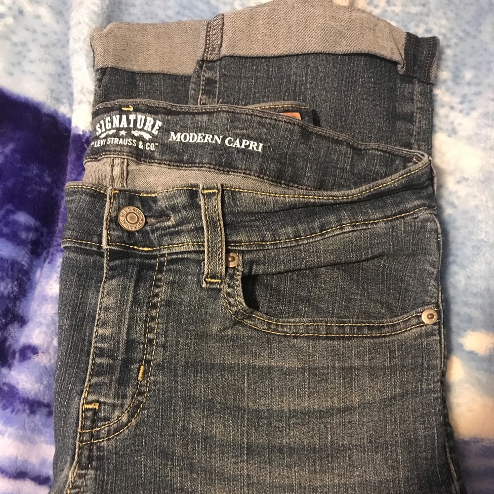 Capri Jeans